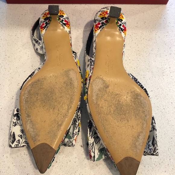 Authentic, gorgeous beaded Ferragamo Heels! - Picture 4 of 5
